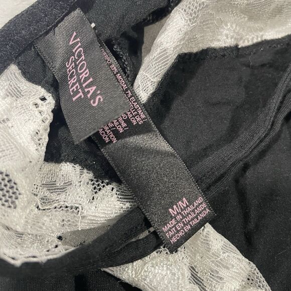 Victoria’s Secret Women’s Size M Black White Lace Cupped Slip Dress Cross Back - Picture 4 of 6